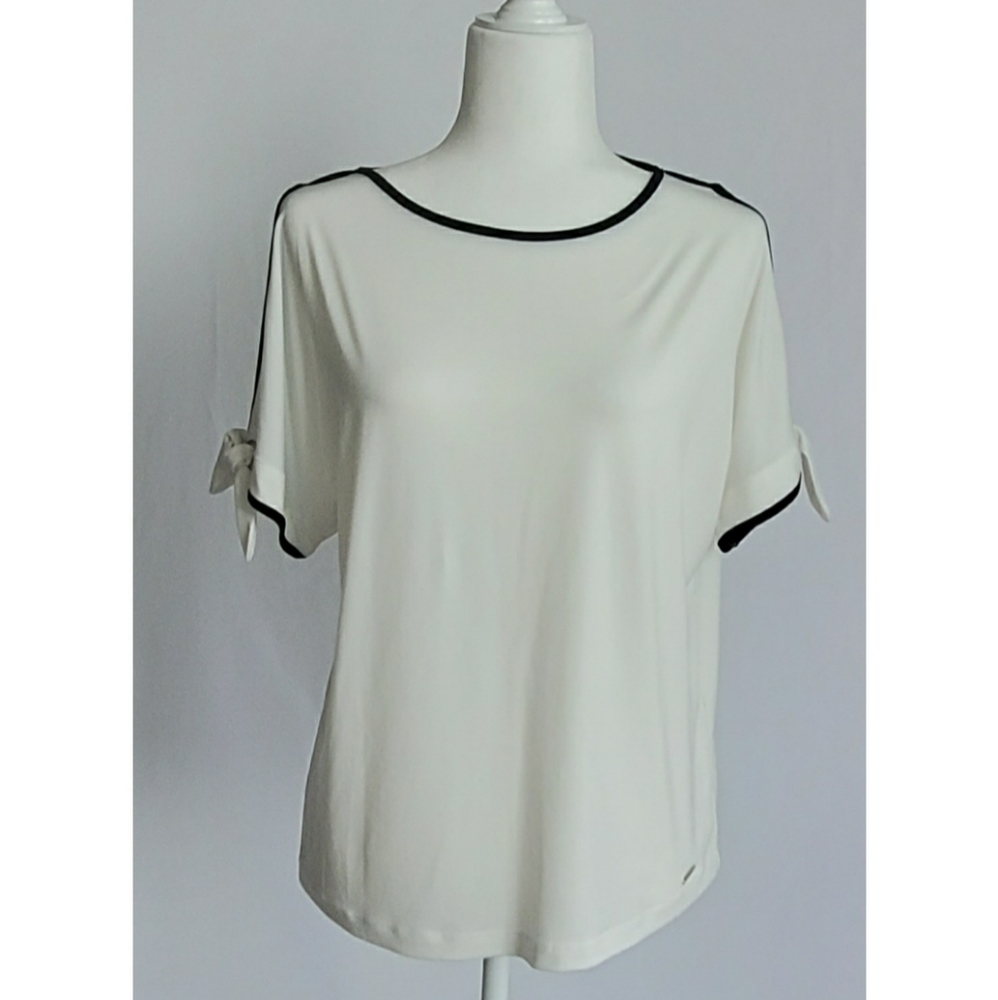 Ivanka Trump Cold Shoulder Top Off White, S/P